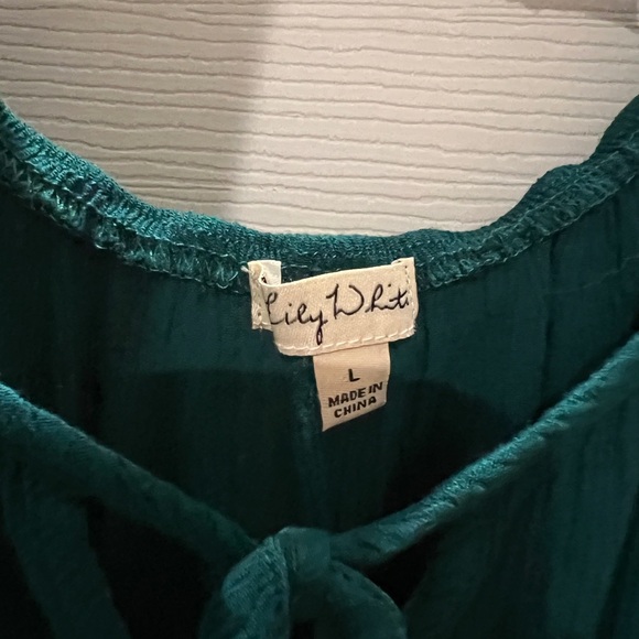 Cute summer/fall top! - Picture 3 of 3